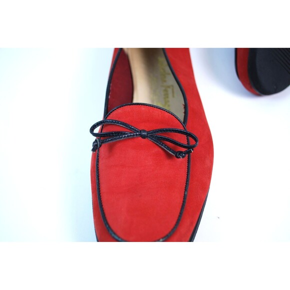 SALVATORE FERRAGAMO Red Suede w/ Black Patent Leather Piping/Bow Loafers US 8B - Picture 9 of 9